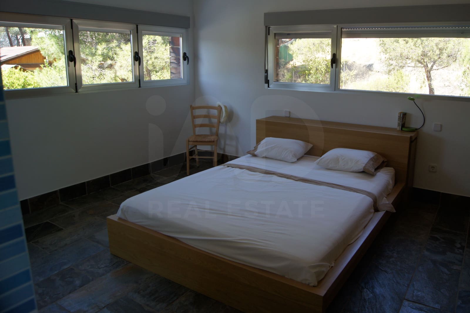 5 bedroom Villa for sale in San Martin de Valdeiglesias with pool garage - € 359,000 (Ref: 10165983)