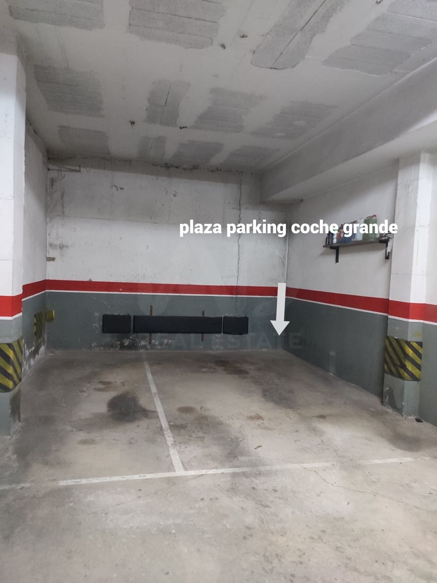 Autotalli myytävänä paikassa Barcelona kaupunki - 18 000 € (Ref: 10165987)