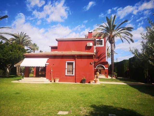 7 makuuhuone Huvila myytävänä paikassa San Juan de Alicante / Sant Joan d'Alacant mukana uima-altaan 
autotalli - 1 250 000 € (Ref: 10165989)