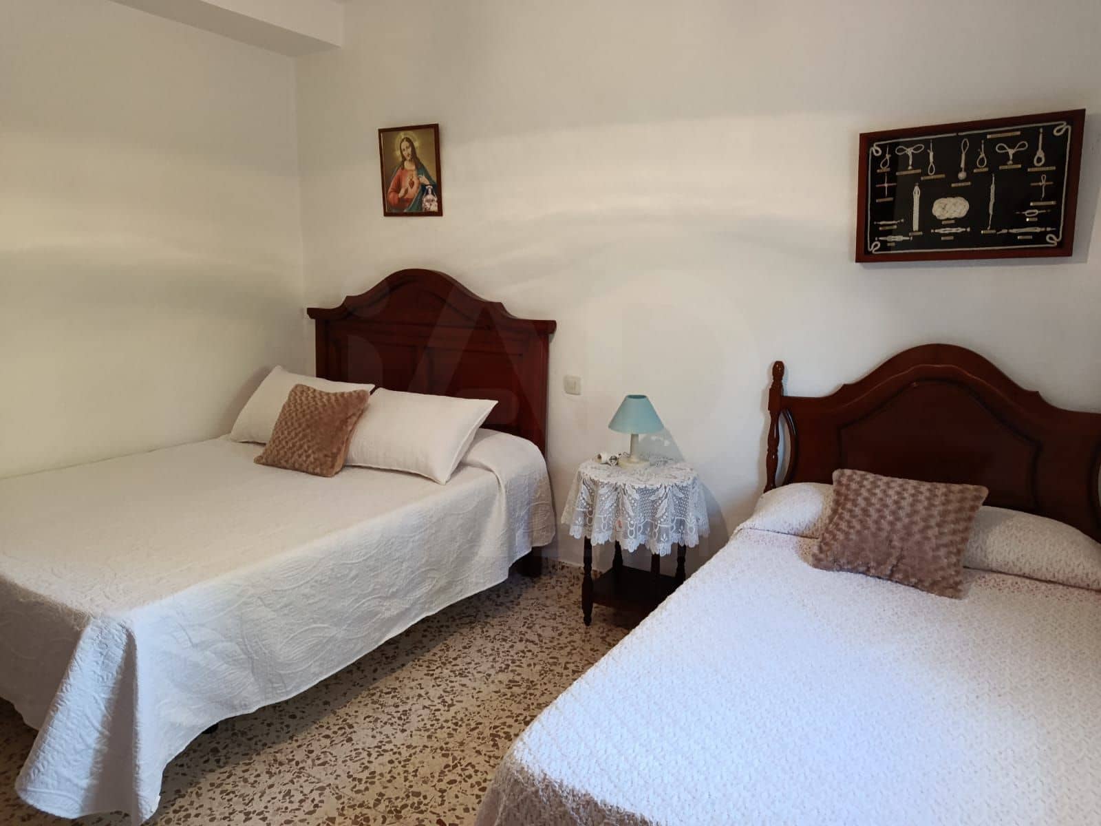 4 bedroom Townhouse for sale in Arcos de la Frontera with garage - € 465,000 (Ref: 10165990)