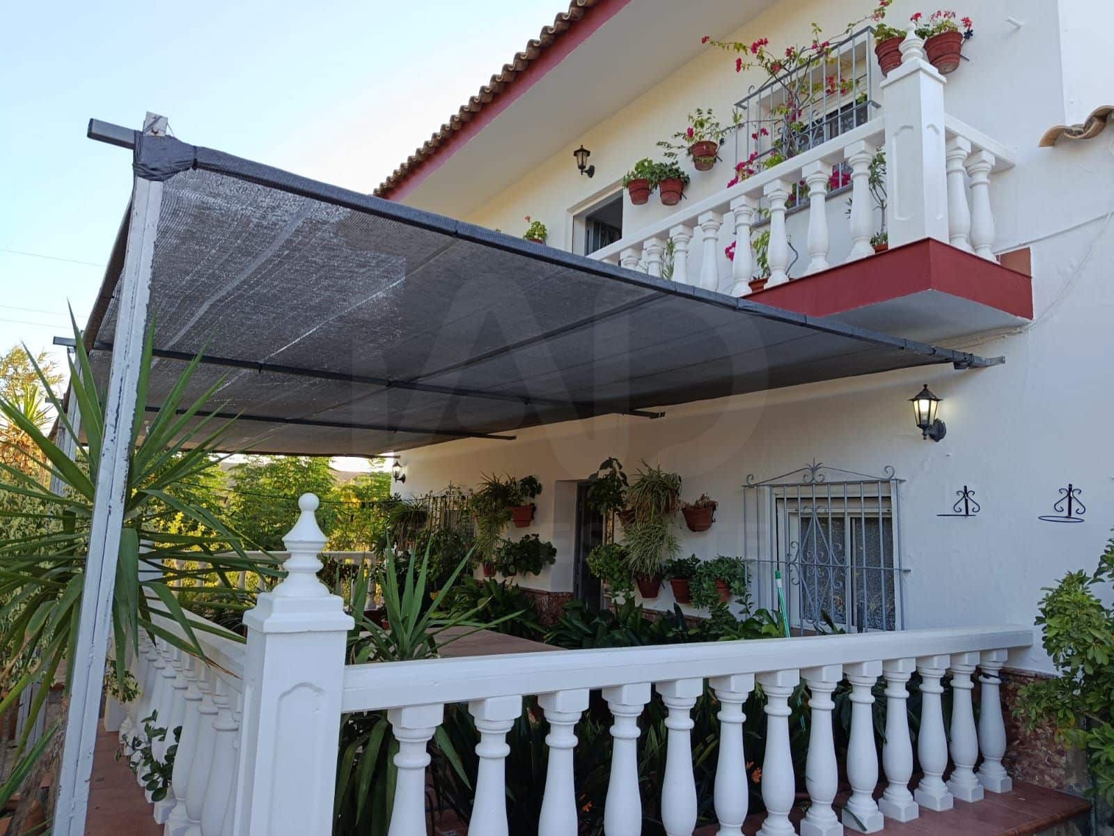 4 bedroom Townhouse for sale in Arcos de la Frontera with garage - € 465,000 (Ref: 10165990)