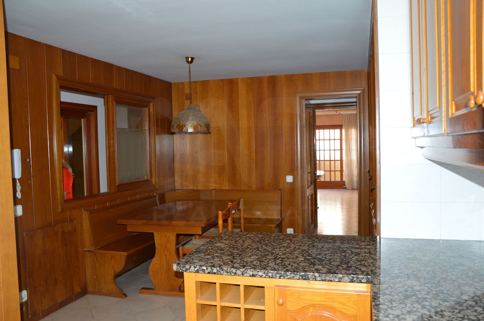 6 bedroom Apartment for rent in Tarragona city with garage - € 1,000 (Ref: 10165994)