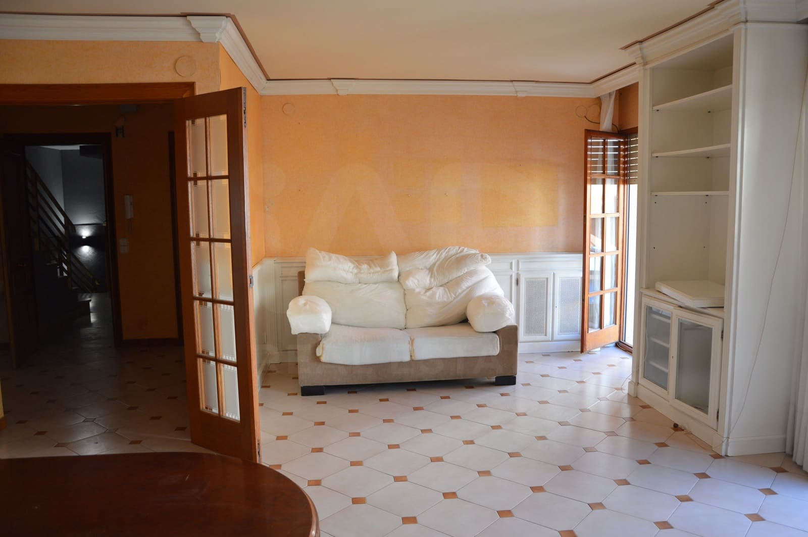 6 bedroom Apartment for rent in Tarragona city with garage - € 1,000 (Ref: 10165994)