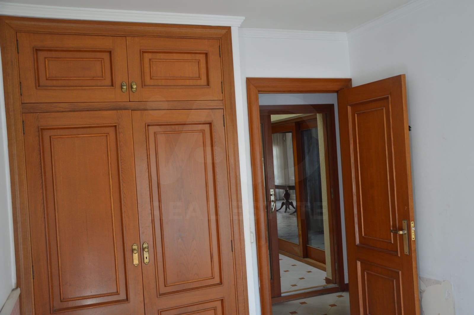 6 bedroom Apartment for rent in Tarragona city with garage - € 1,000 (Ref: 10165994)