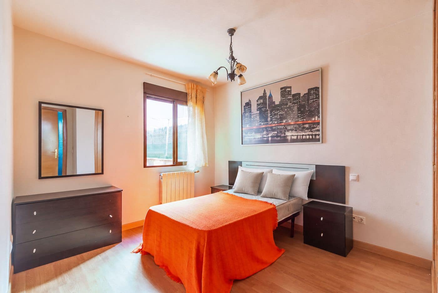 Apartment for sale in Miraflores de la Sierra with garage - € 215,000 (Ref: 10167551)