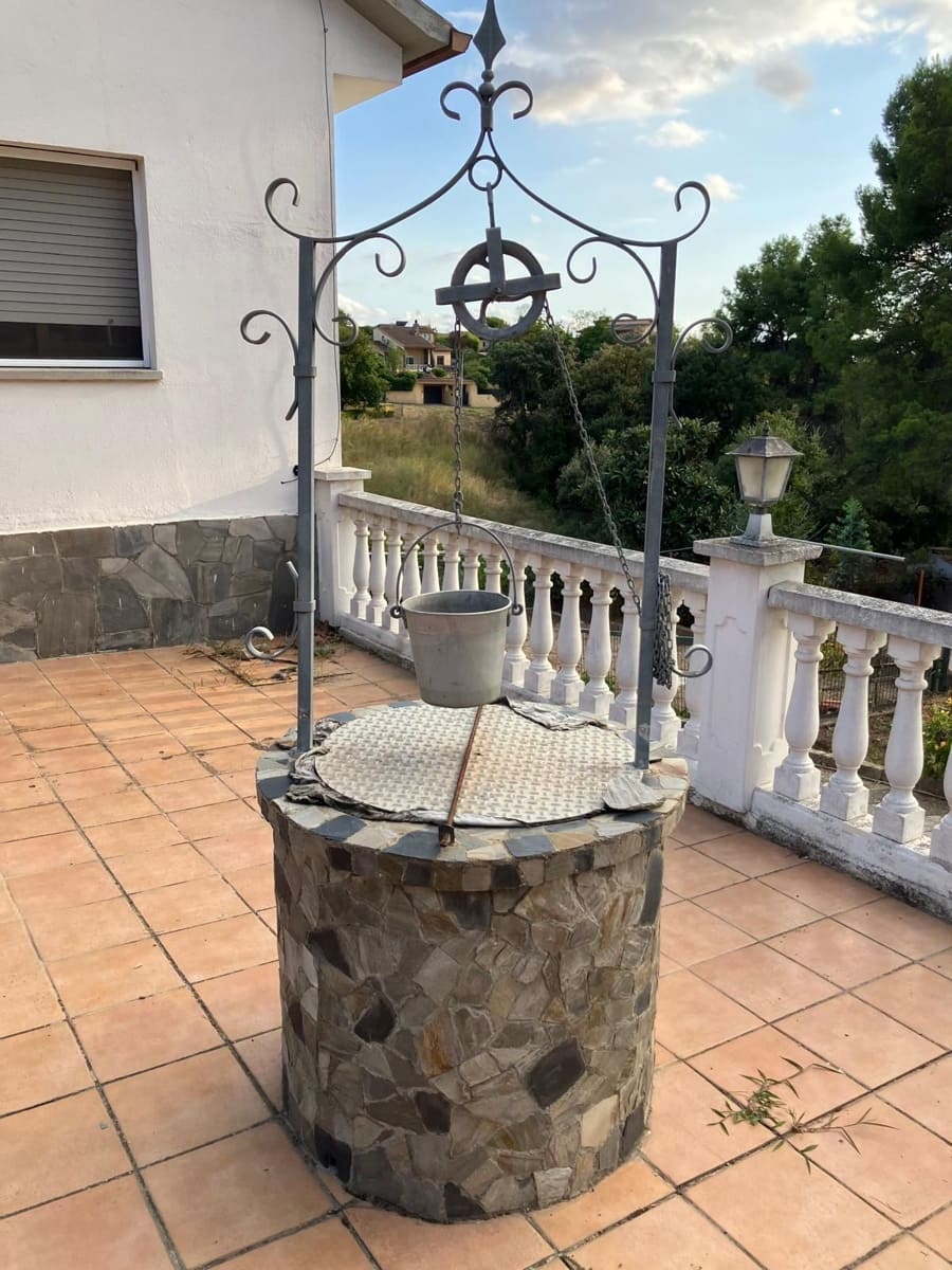 3 bedroom Villa for sale in Llica de Vall with garage - € 425,000 (Ref: 10167552)