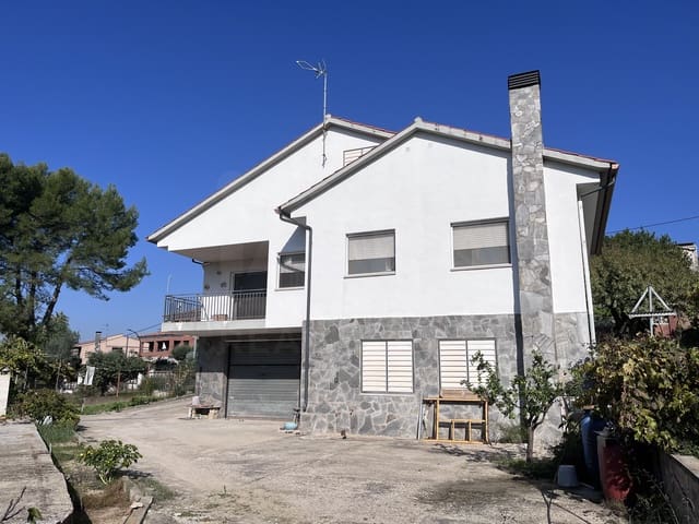 3 slaapkamer Villa te koop in Lliçà de Vall met garage - € 425.000 (Ref: 10167552)
