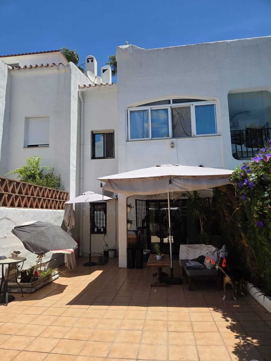 4 soveværelse Rækkehus til salg i Bel-Air med swimmingpool - € 550.000 (Ref: 10167560)