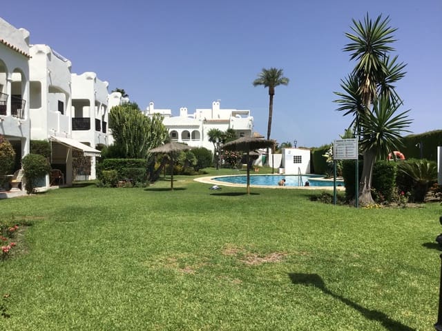 4 soveværelse Rækkehus til salg i Bel-Air, Estepona med swimmingpool - € 550.000 (Ref: 10167560)