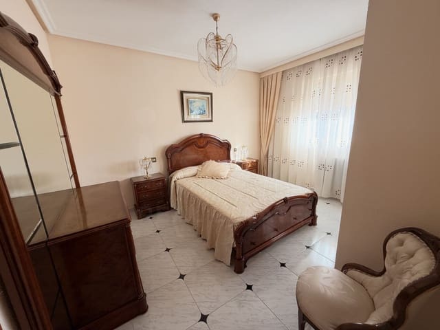 Ático de 3 habitaciones en Salamanca ciudad en venta - 140.000 € (Ref: 10167563)