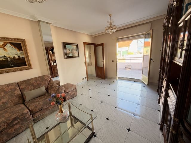 Ático de 3 habitaciones en Salamanca ciudad en venta - 140.000 € (Ref: 10167563)