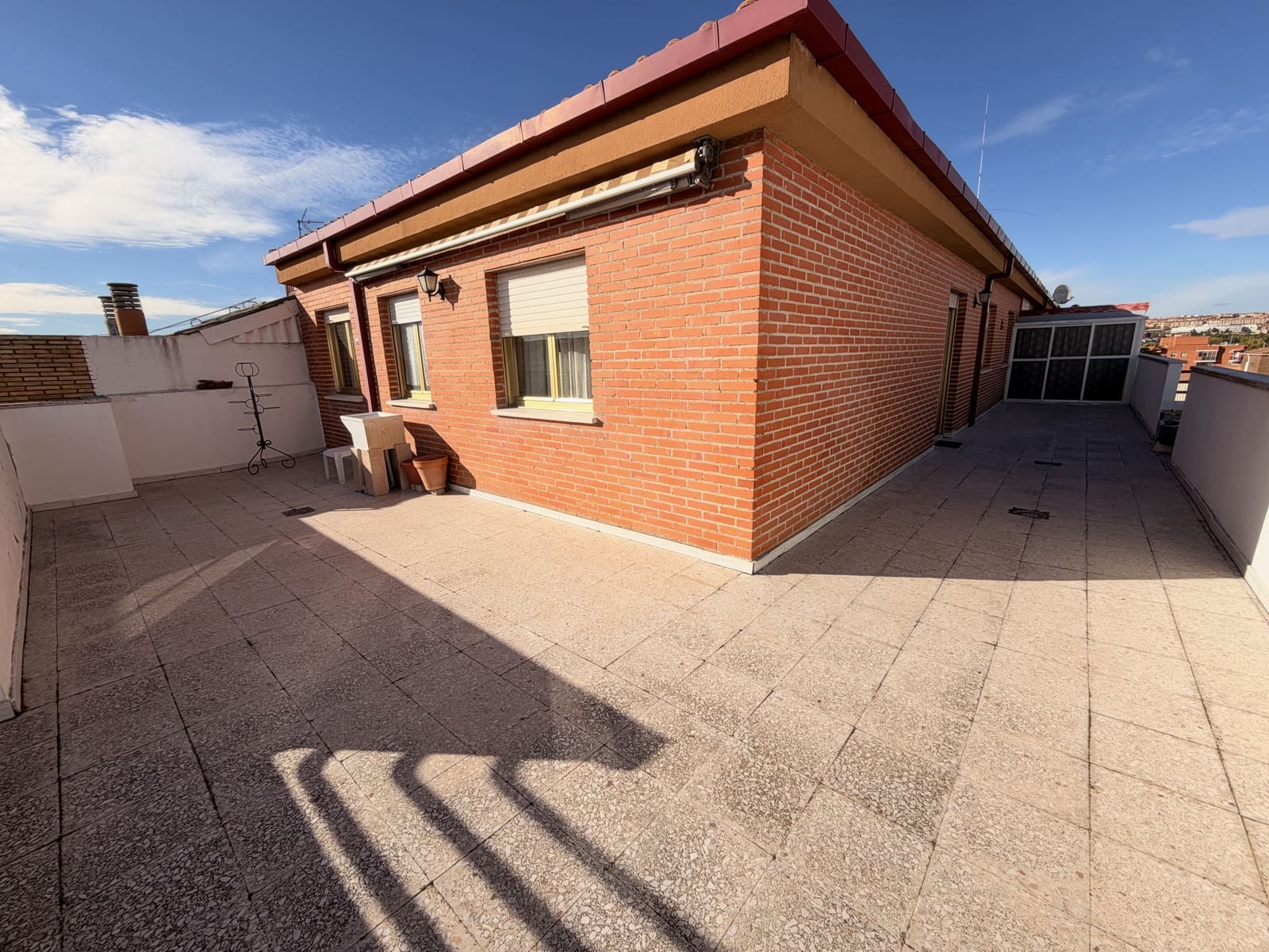 3 bedroom Penthouse for sale in Salamanca city with garage - € 140,000 (Ref: 10167563)