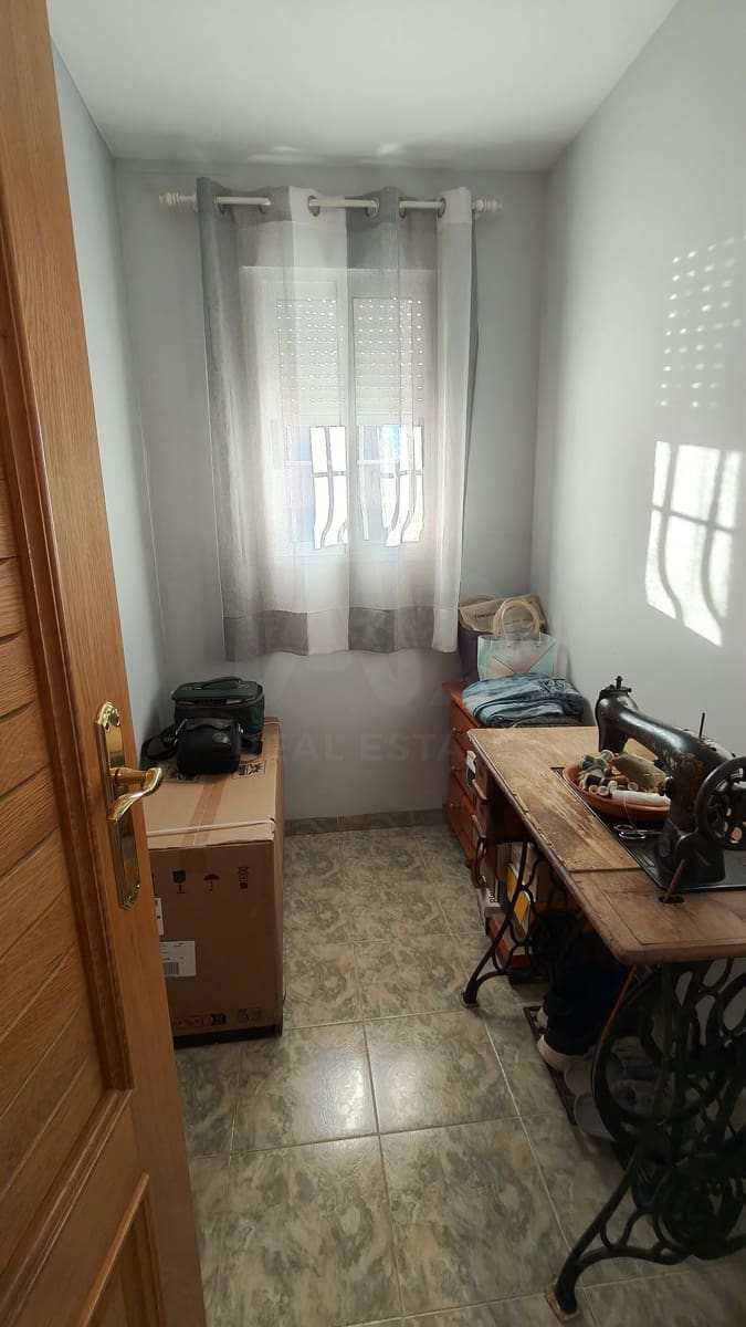 5 bedroom Villa for sale in El Grau de Castello with pool garage - € 405,000 (Ref: 10167565)