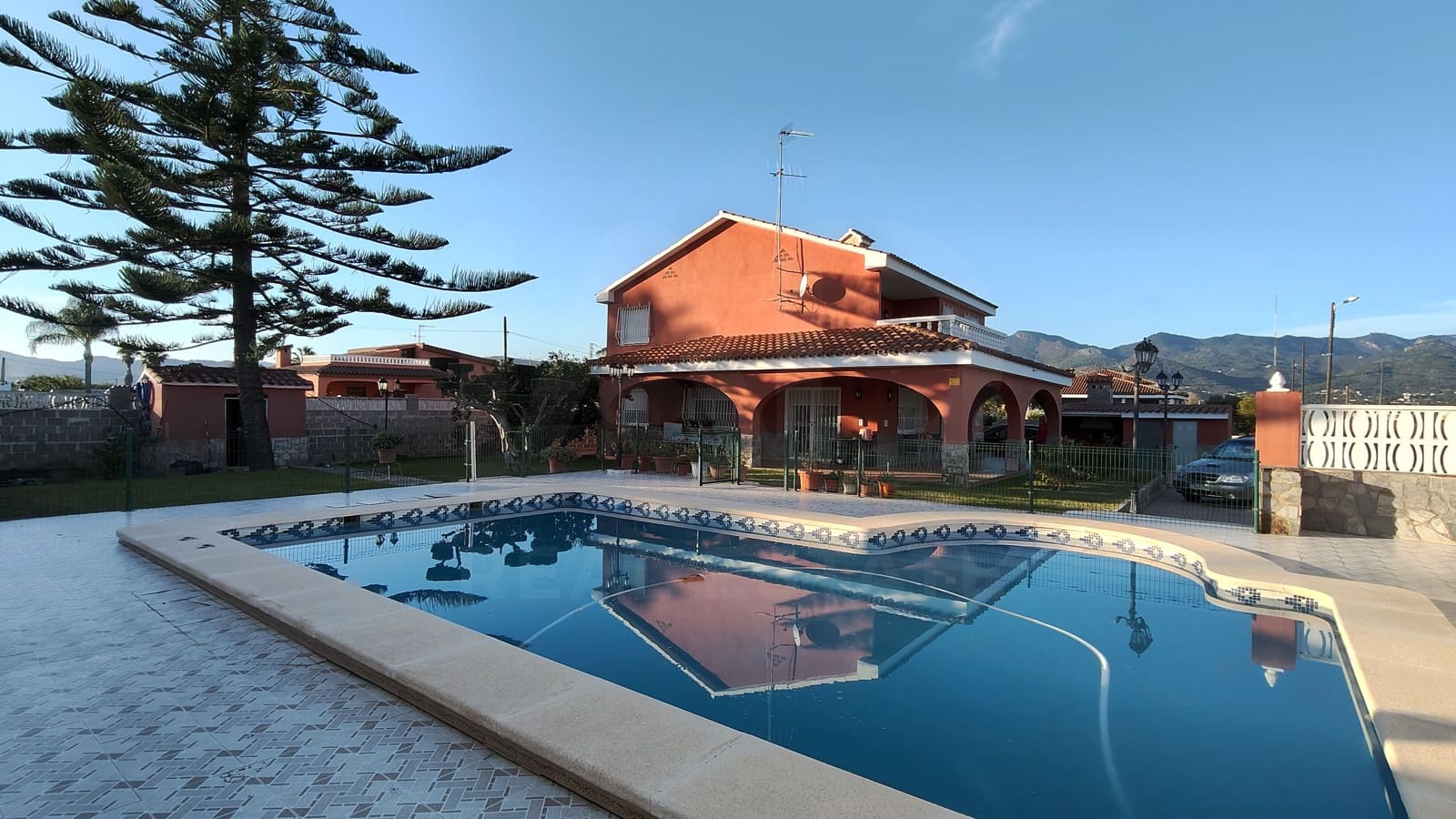 5 bedroom Villa for sale in El Grau de Castello with pool garage - € 405,000 (Ref: 10167565)