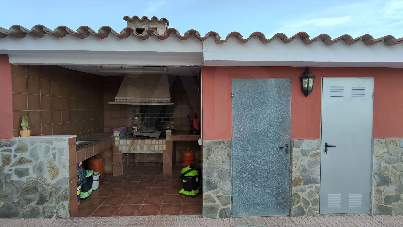 5 bedroom Villa for sale in El Grau de Castello with pool garage - € 405,000 (Ref: 10167565)