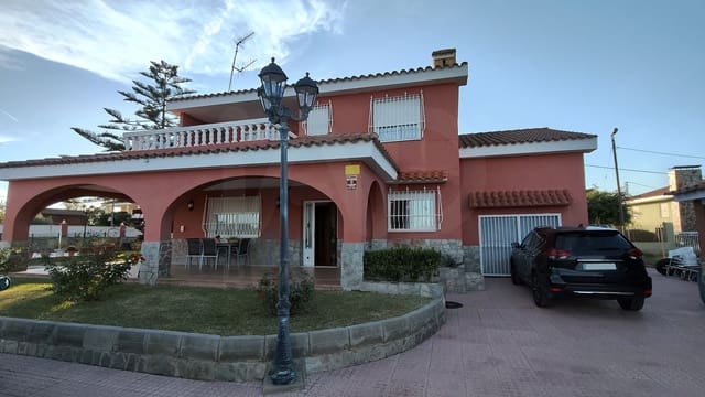 5 soverom Villa til salgs i El Grau de Castelló, Castelló de la Plana med svømmebasseng garasje - € 405 000 (Ref: 10167565)