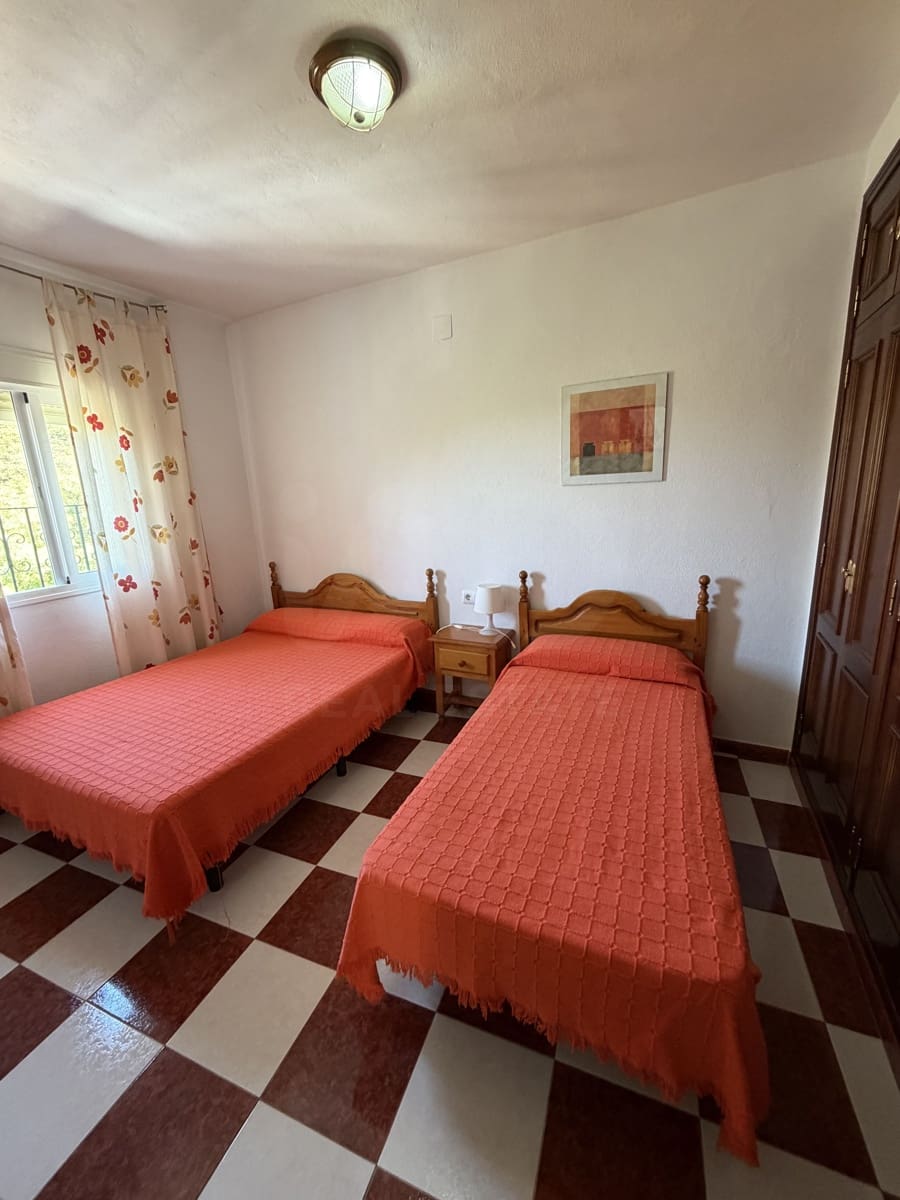 5 soverom Kjedet enebolig til salgs i Grazalema - € 350 000 (Ref: 10167566)