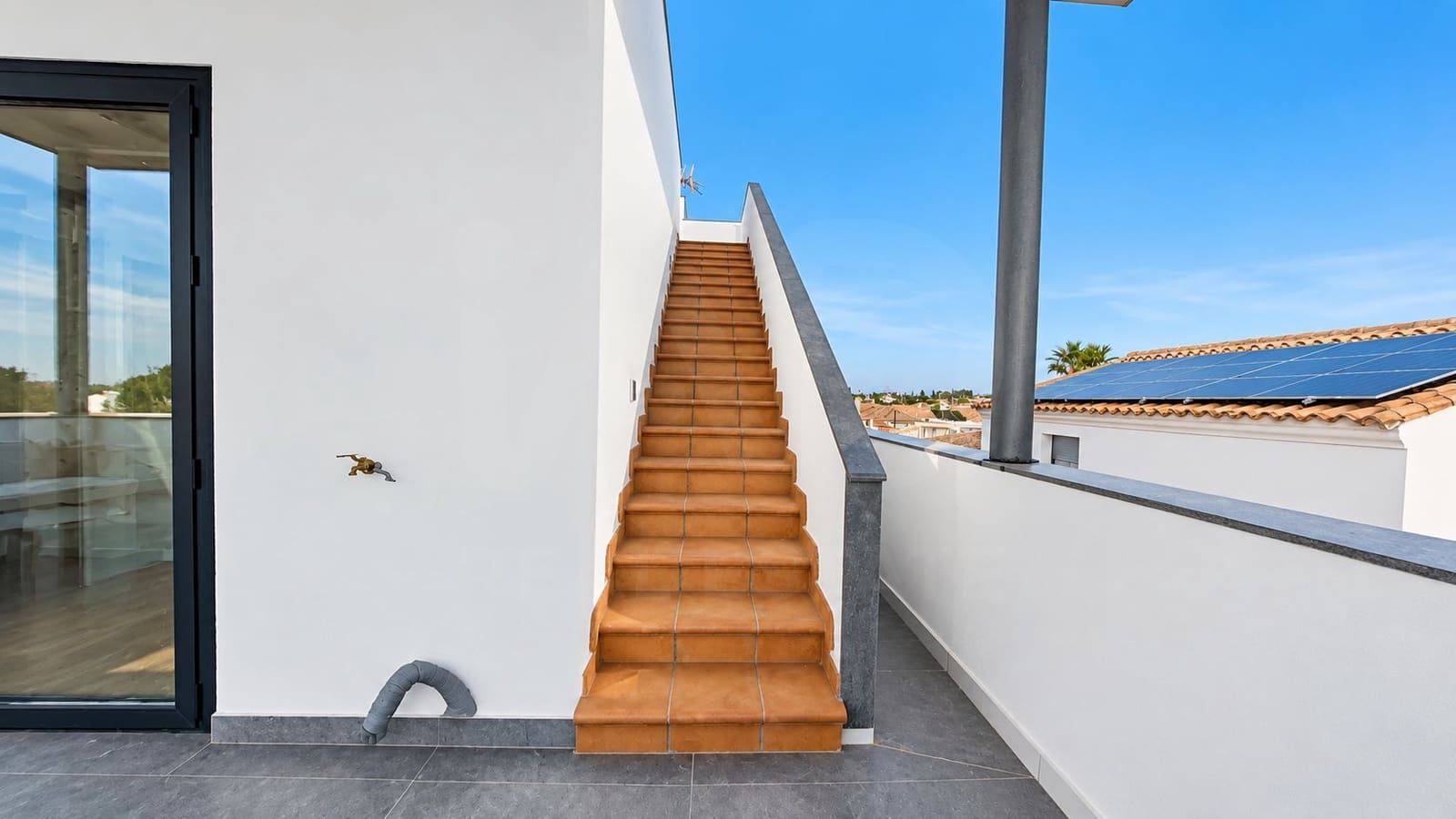 5 bedroom Townhouse for sale in Chiclana de la Frontera with pool garage - € 890,000 (Ref: 10167568)