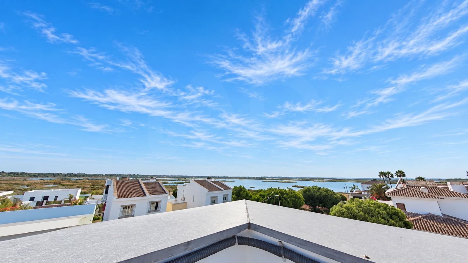 5 bedroom Townhouse for sale in Chiclana de la Frontera with pool garage - € 890,000 (Ref: 10167568)
