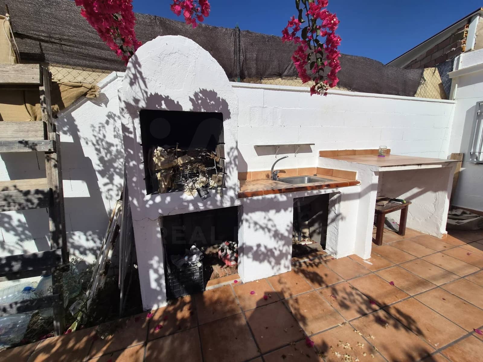 3 bedroom Villa for rent in Vilanova i la Geltru - € 900 (Ref: 10167574)