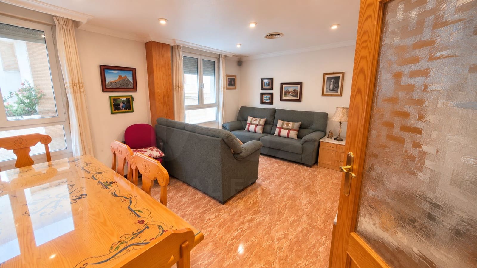 4 quarto Moradia em Banda para venda em Sax com garagem - 199 995 € (Ref: 10168052)