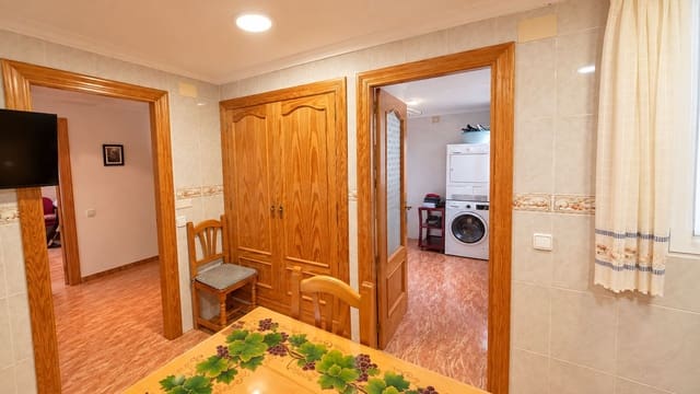 4 chambre Villa/Maison Mitoyenne à vendre à Sax avec garage - 199 995 € (Ref: 10168052)