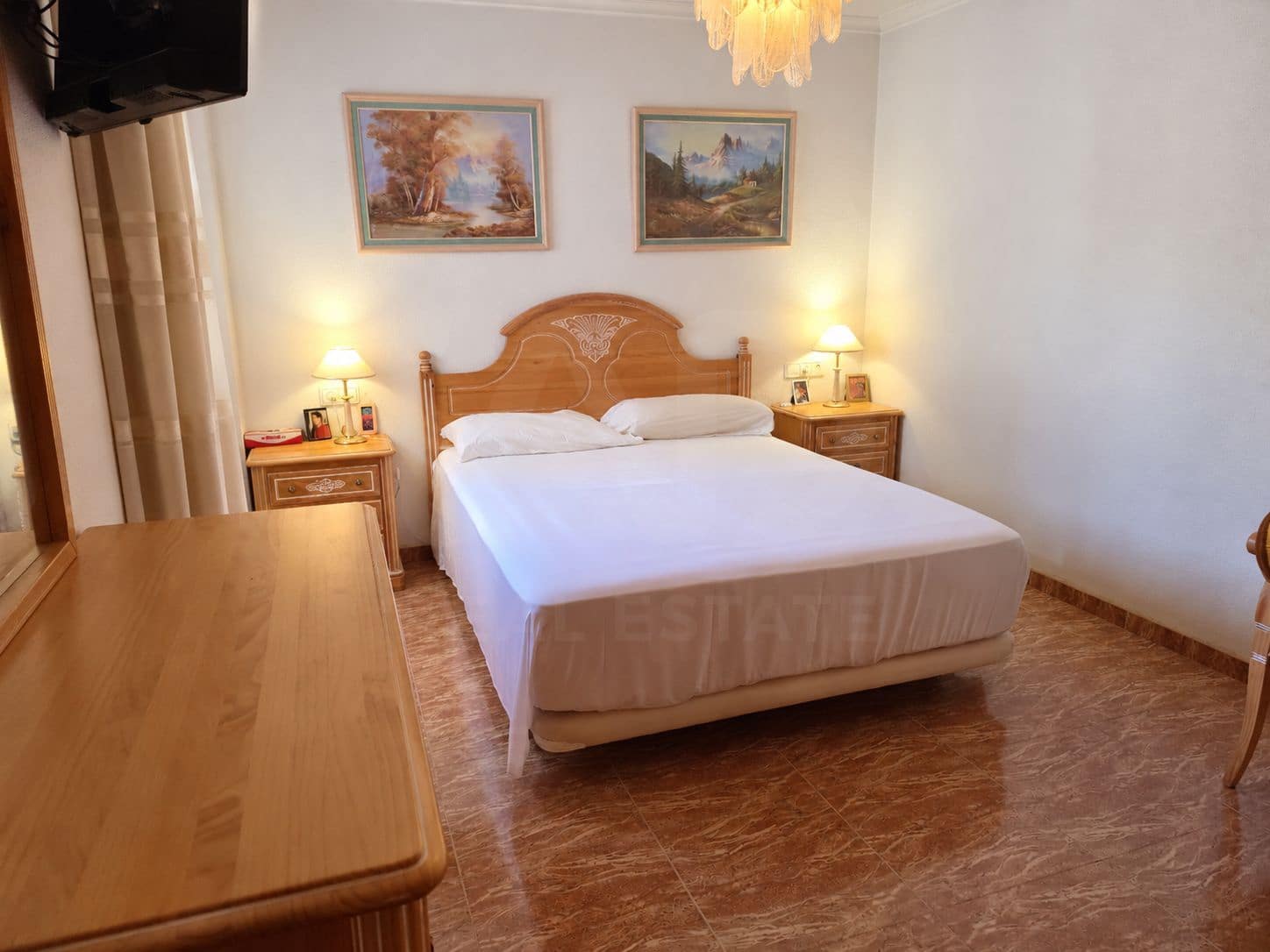 4 quarto Moradia em Banda para venda em Sax com garagem - 199 995 € (Ref: 10168052)