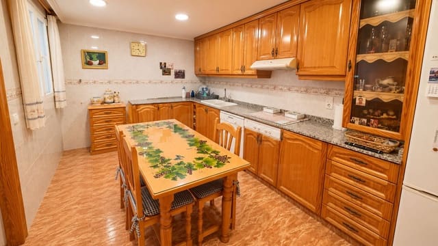 4 chambre Villa/Maison Mitoyenne à vendre à Sax avec garage - 199 995 € (Ref: 10168052)