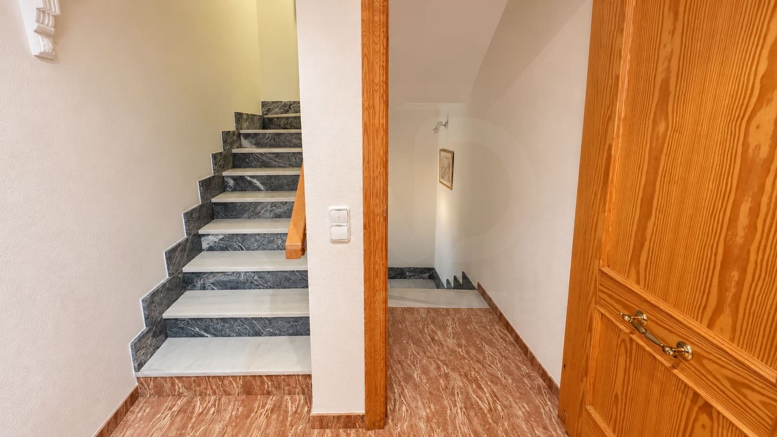 4 quarto Moradia em Banda para venda em Sax com garagem - 199 995 € (Ref: 10168052)