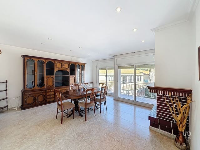 6 sypialnia Apartament na sprzedaż w Canet de Mar - 310 000 € (Ref: 10168059)