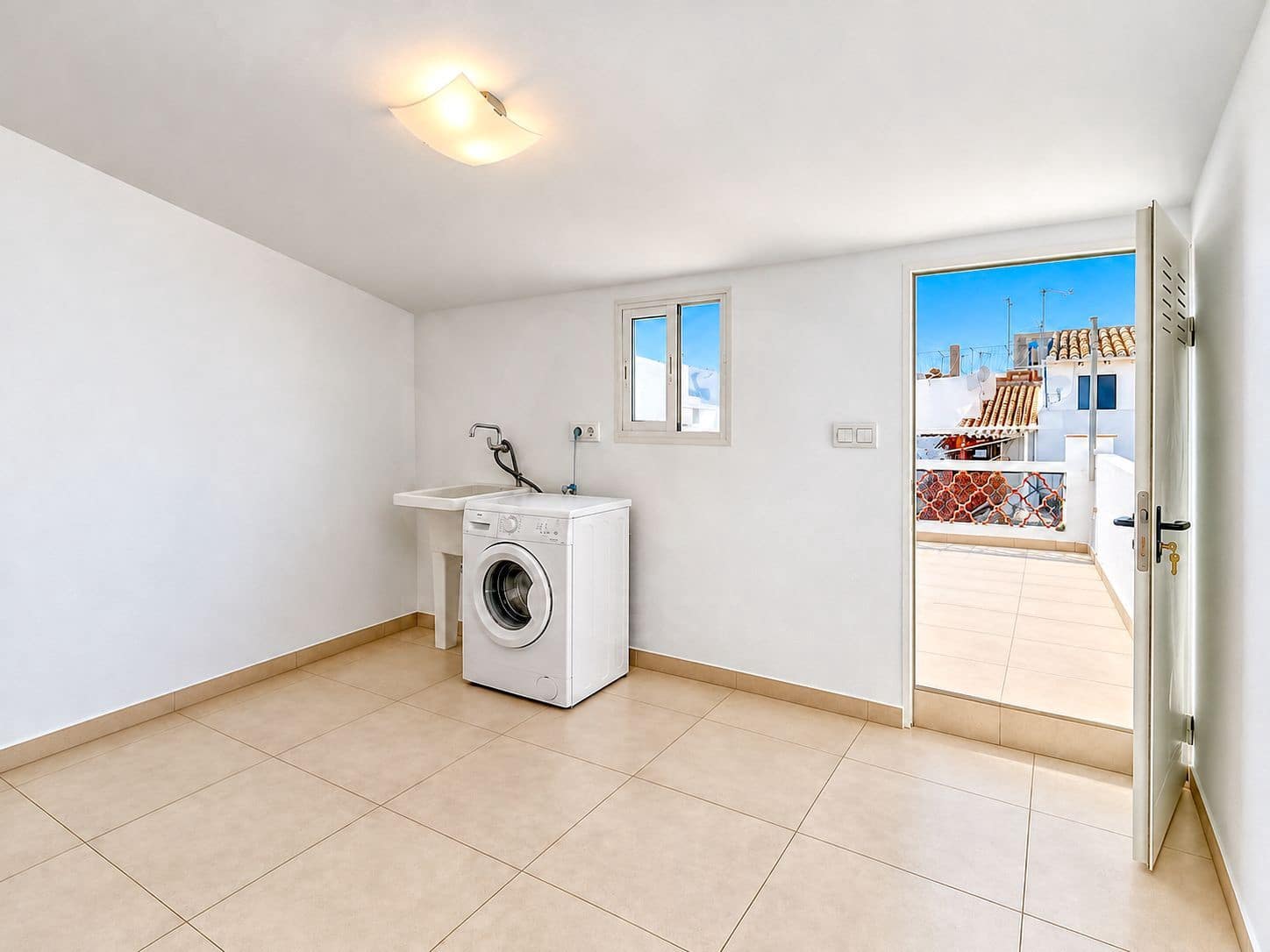 5 soveværelse Rækkehus til salg i Teulada med garage - € 299.000 (Ref: 10168061)