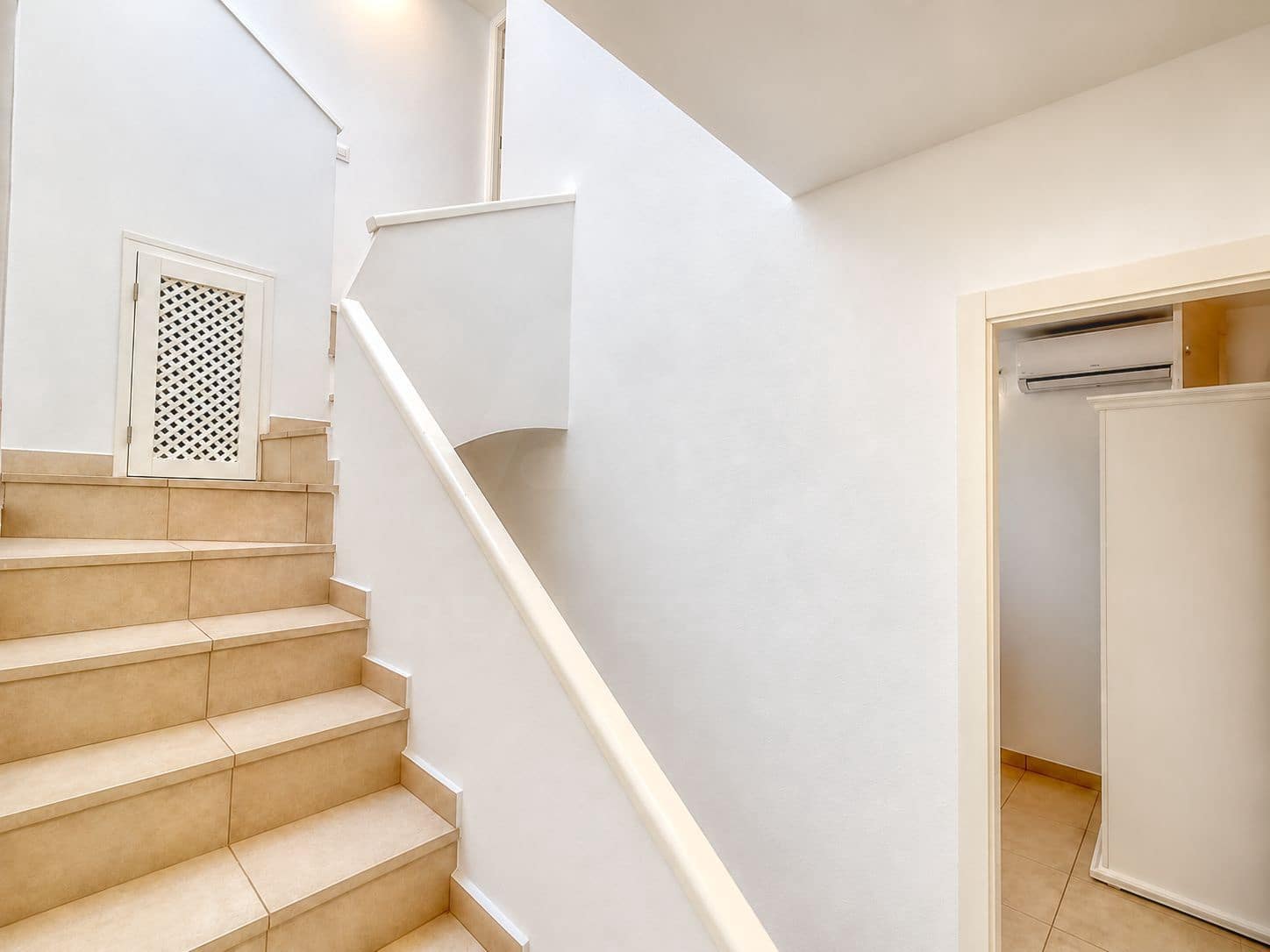 5 soveværelse Rækkehus til salg i Teulada med garage - € 299.000 (Ref: 10168061)