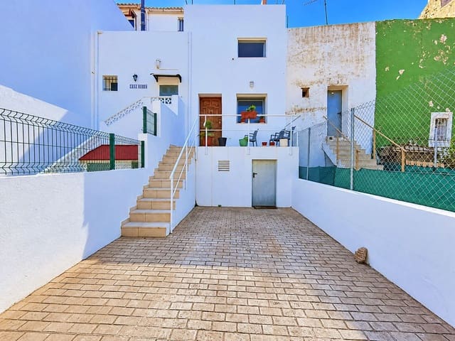 5 sovrum Radhus till salu i Teulada Pueblo, Teulada-Moraira med garage - 299 000 € (Ref: 10168061)