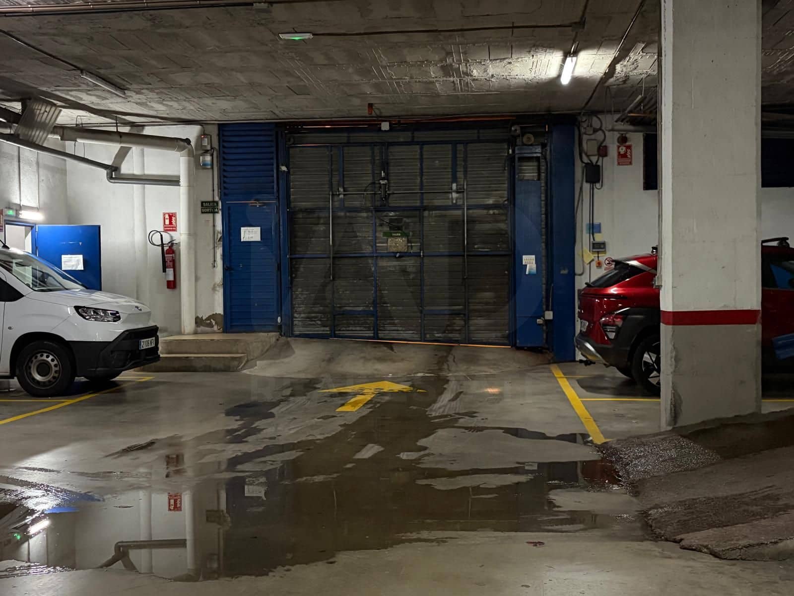 Garage til salg i Santa Coloma de Gramenet - € 12.500 (Ref: 10168062)