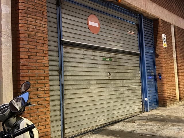 Garage til salg i Santa Coloma de Gramenet - € 12.500 (Ref: 10168062)