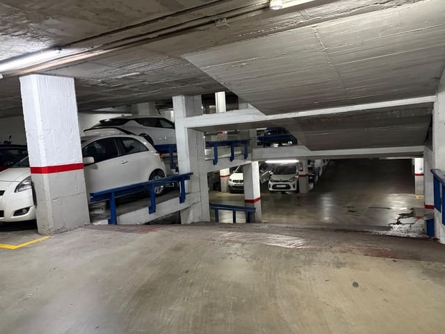 Garage til salg i Santa Coloma de Gramenet - € 12.500 (Ref: 10168062)