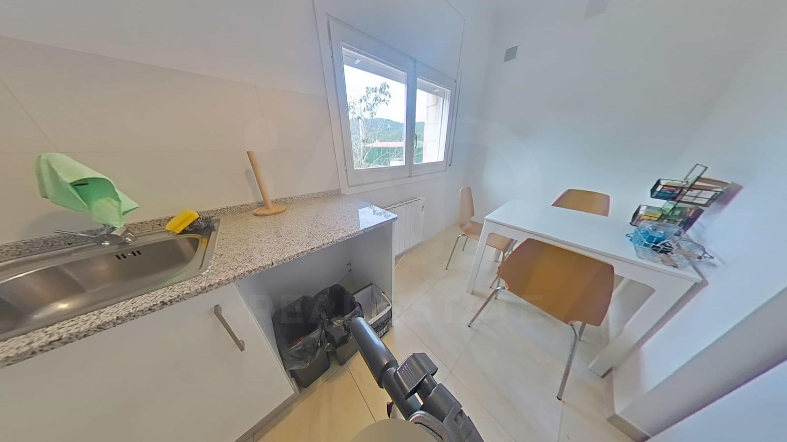 6 bedroom Townhouse for sale in Torrelles de Foix - € 290,000 (Ref: 10168063)
