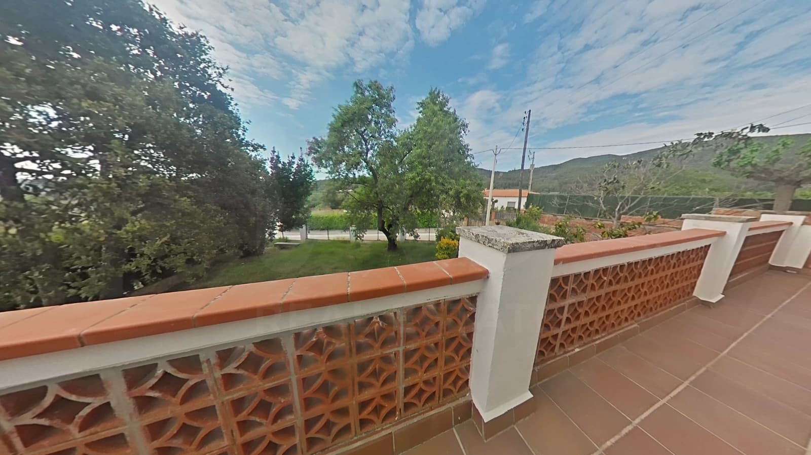 6 bedroom Townhouse for sale in Torrelles de Foix - € 290,000 (Ref: 10168063)