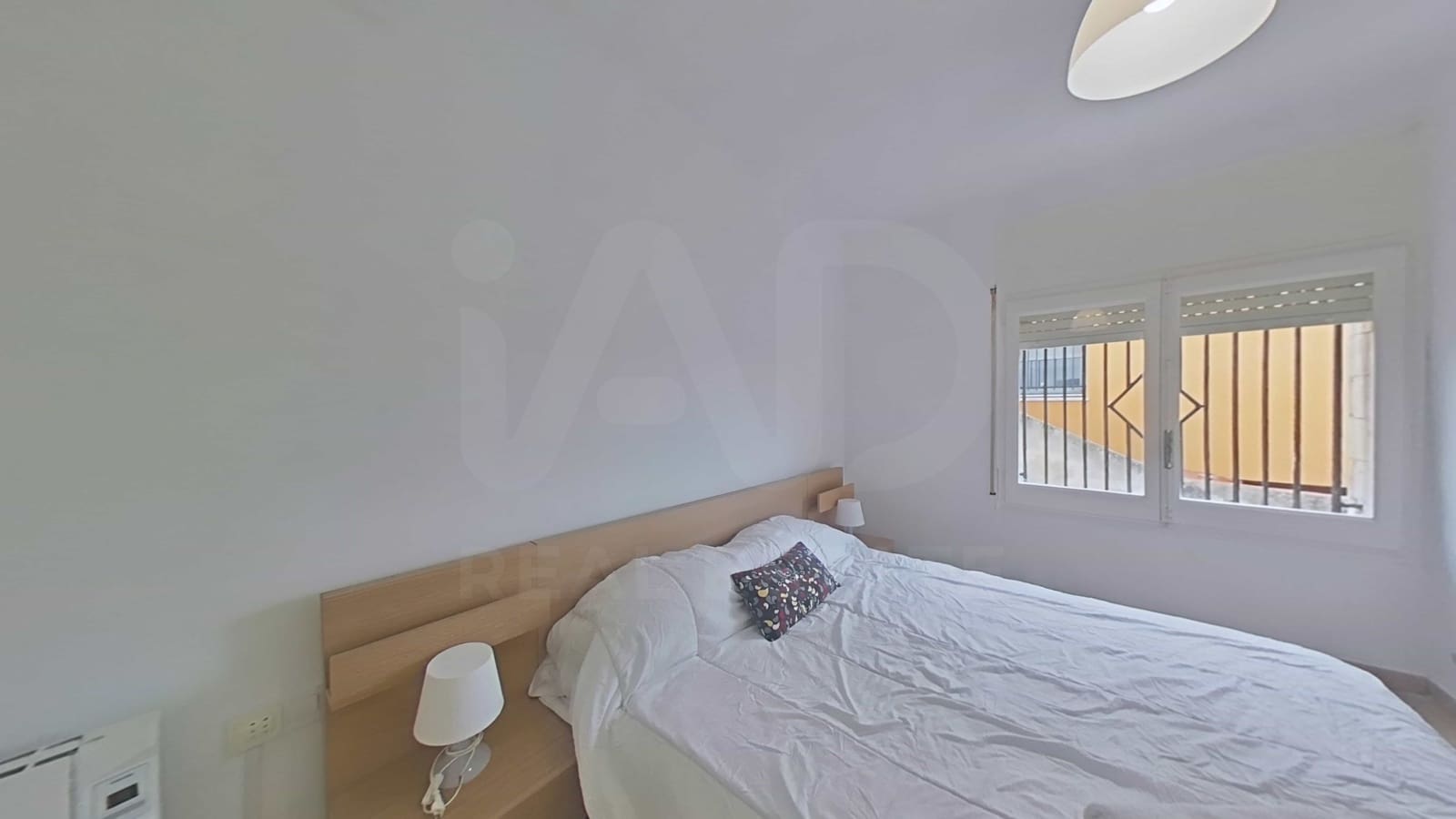 6 bedroom Townhouse for sale in Torrelles de Foix - € 290,000 (Ref: 10168063)