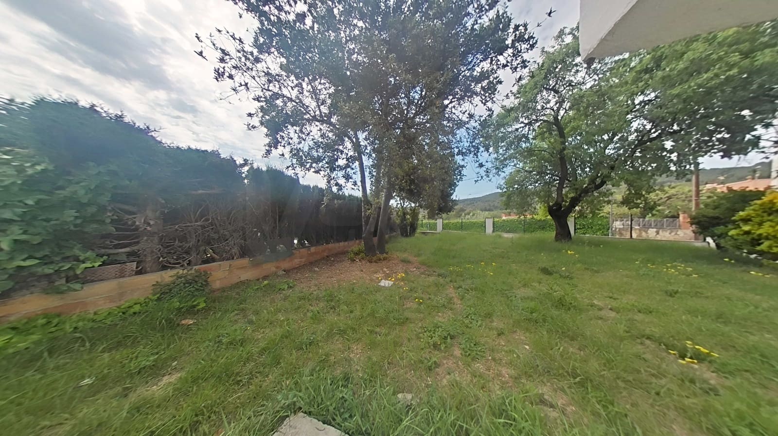 6 bedroom Townhouse for sale in Torrelles de Foix - € 290,000 (Ref: 10168063)