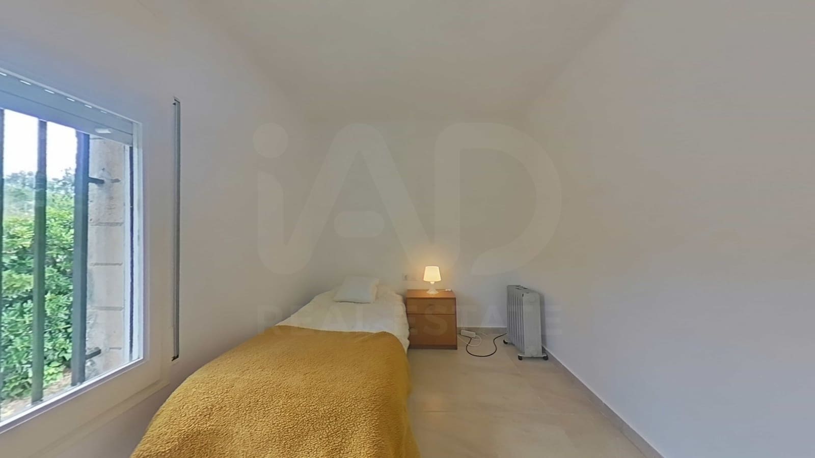 6 bedroom Townhouse for sale in Torrelles de Foix - € 290,000 (Ref: 10168063)