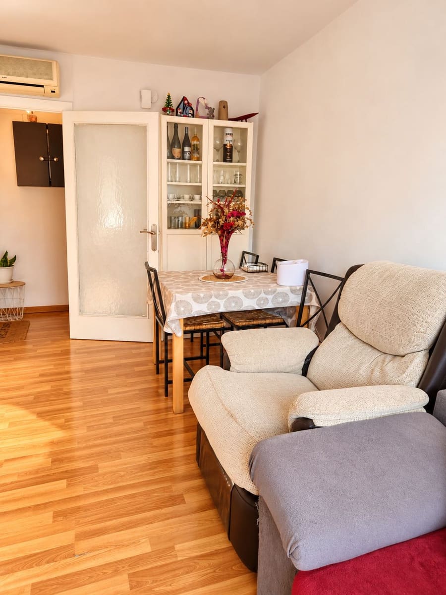 3 sovrum Lägenhet till salu i Sabadell - 159 500 € (Ref: 10168064)