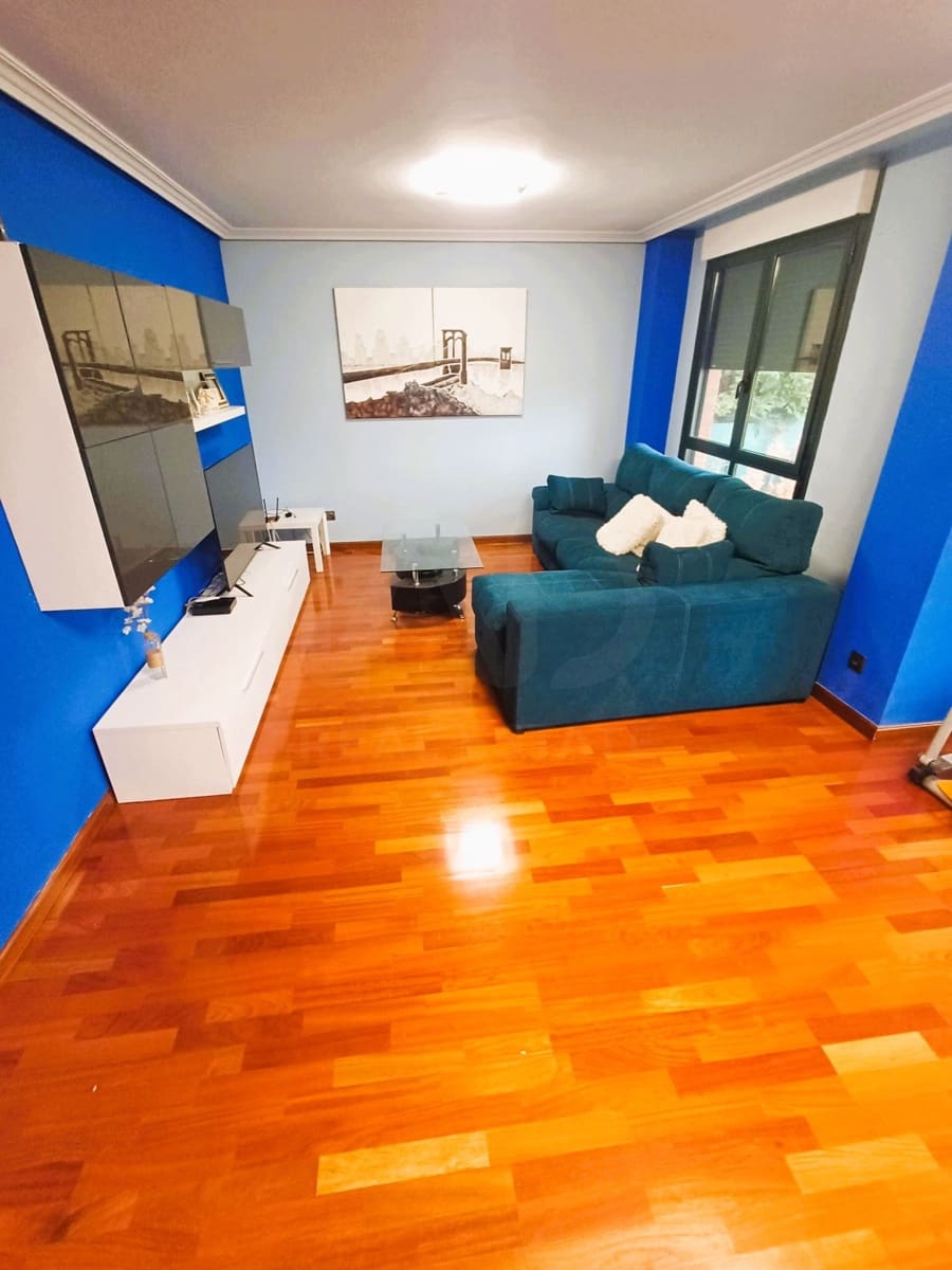 Chalet de 4 habitaciones en San Andrés del Rabanedo en venta con garaje - 359.999 € (Ref: 10168065)