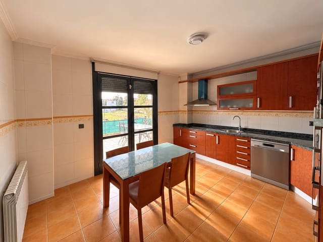 4 soverom Villa til salgs i San Andrés del Rabanedo med garasje - € 359 999 (Ref: 10168065)