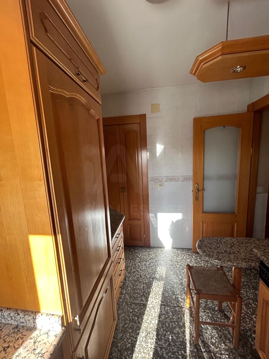 3 bedroom Apartment for sale in Mansilla de las Mulas - € 50,000 (Ref: 10168067)
