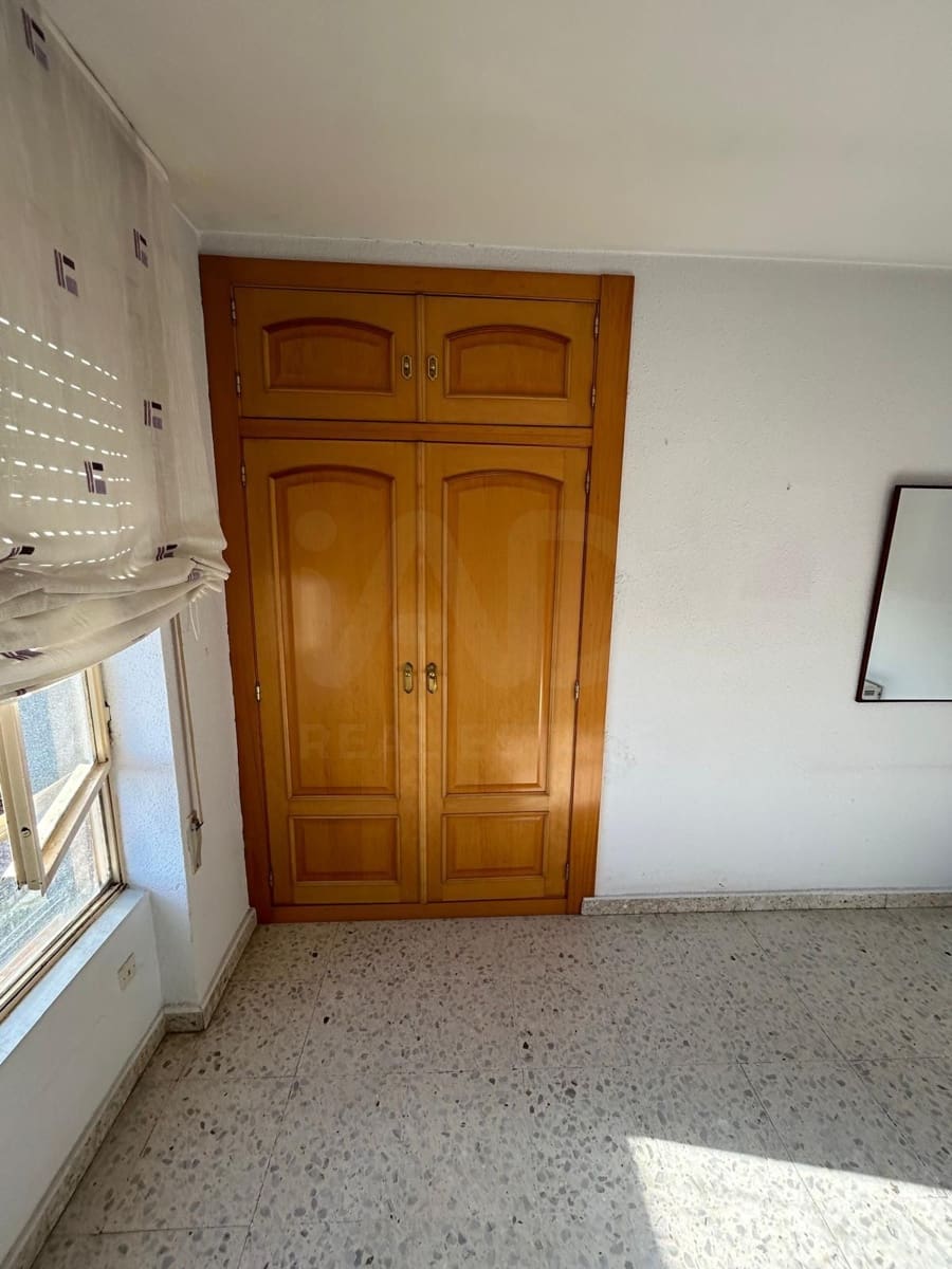 3 bedroom Apartment for sale in Mansilla de las Mulas - € 50,000 (Ref: 10168067)