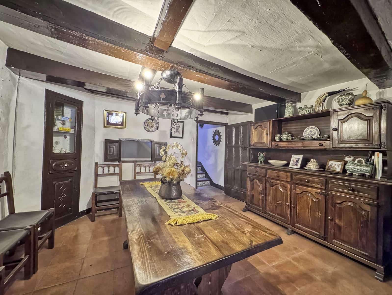 6 bedroom Townhouse for sale in Rubielos de Mora with garage - € 195,000 (Ref: 10168070)