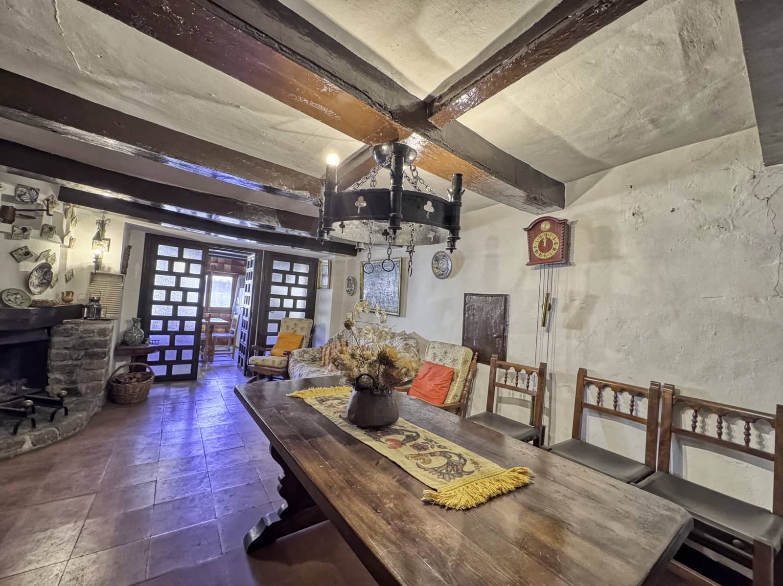 6 bedroom Townhouse for sale in Rubielos de Mora with garage - € 195,000 (Ref: 10168070)