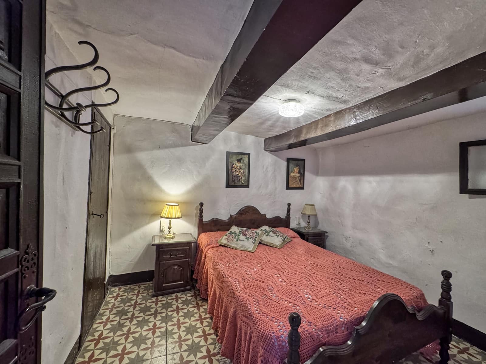 6 bedroom Townhouse for sale in Rubielos de Mora with garage - € 195,000 (Ref: 10168070)