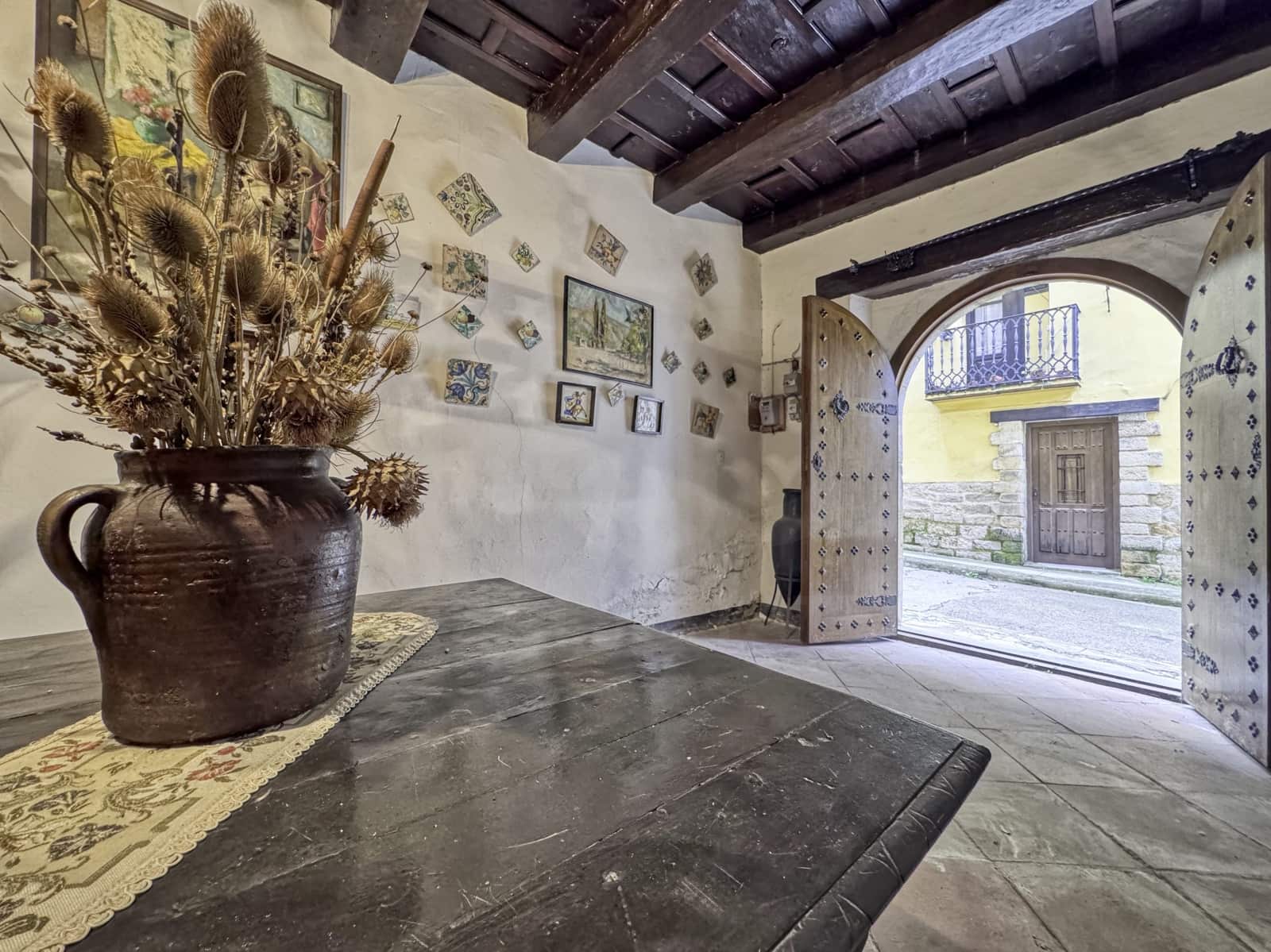 6 bedroom Townhouse for sale in Rubielos de Mora with garage - € 195,000 (Ref: 10168070)
